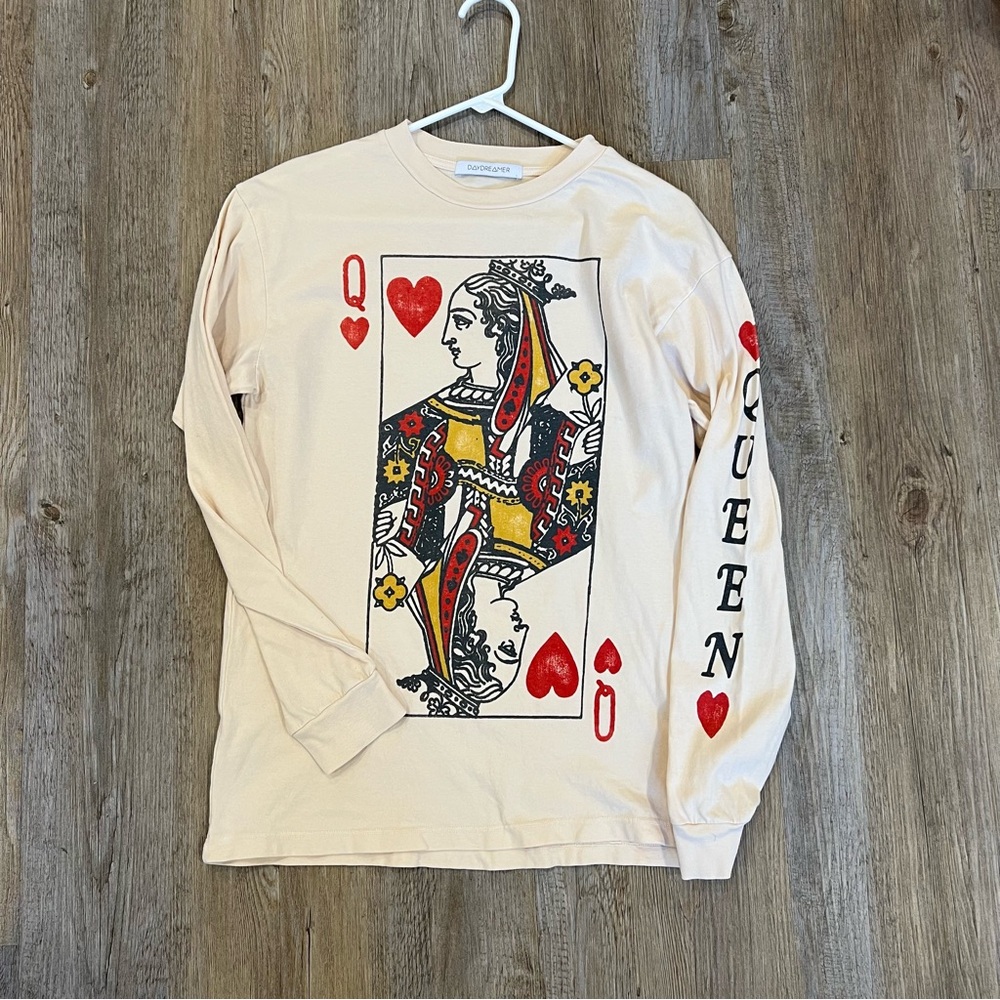 Daydreamer Queen of Hearts Graphic Long Sleeve Shirt XS